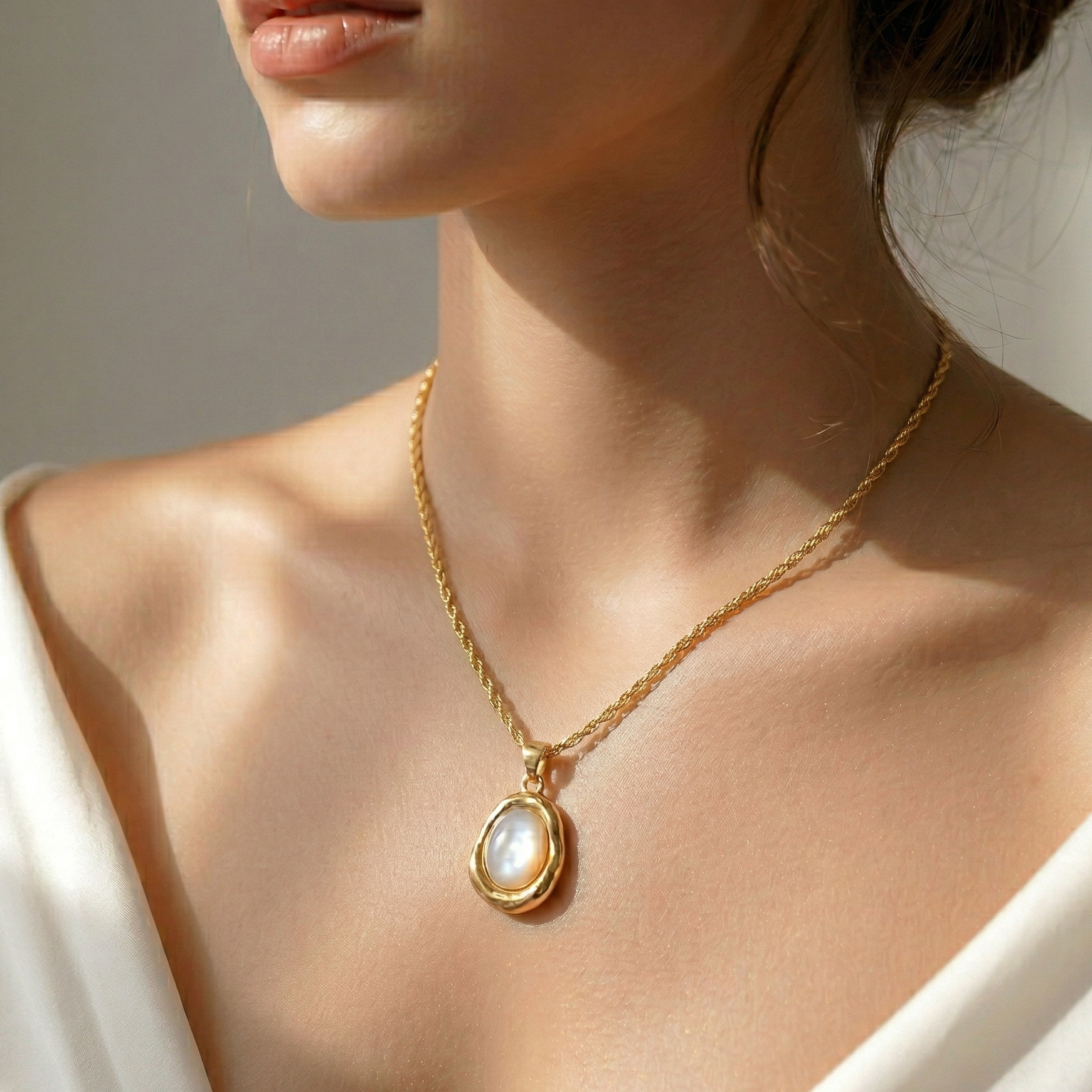 Mother of Pearl Titanium Steel Necklace